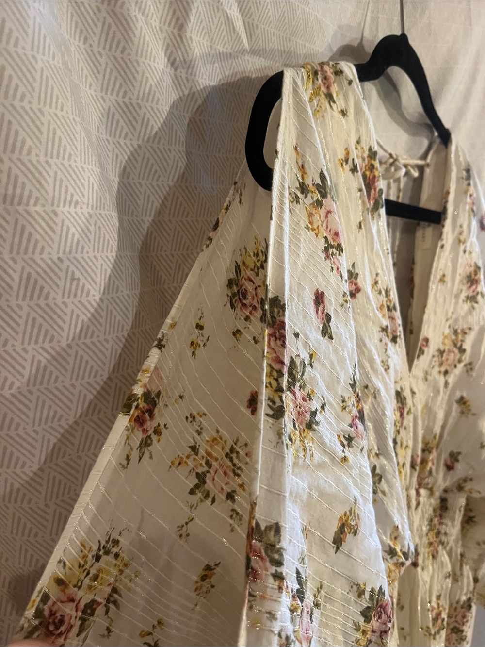 Cold Shoulder Dress - Picture 3 of 6